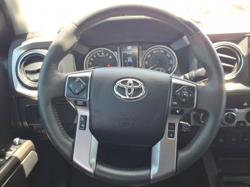 Certified 2023 Toyota Tacoma SR5 AWD/4WD image 12