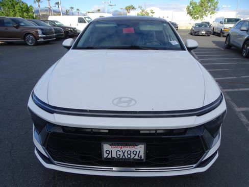 Certified 2024 Hyundai Sonata SEL w/ Convenience Package image 2