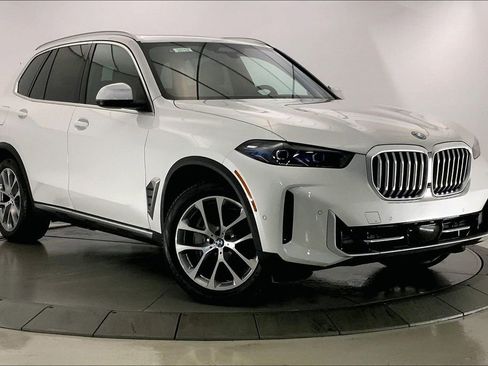 New 2026 BMW X5 xDrive50e w/ Climate Comfort Package image 11
