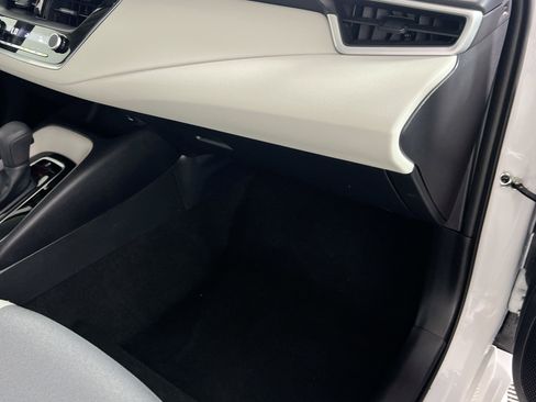 Used 2026 Toyota Corolla LE FWD image 34