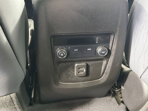 Used 2022 Buick Enclave Essence w/ Experience Buick Package AWD/4WD image 27