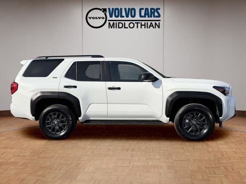 Used 2025 Toyota 4Runner SR5 image 19
