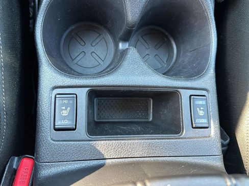 Used 2020 Nissan Rogue SV image 25