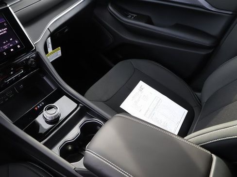 New 2025 Jeep Grand Cherokee 4WD image 26