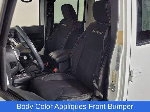 Used 2018 Jeep Wrangler Unlimited Sahara image 14