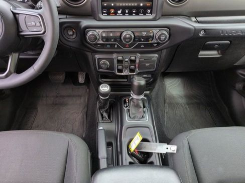 Used 2023 Jeep Wrangler Unlimited w/ Cold Weather Group AWD/4WD image 22
