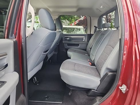 Used 2018 RAM 1500 Big Horn AWD/4WD image 32