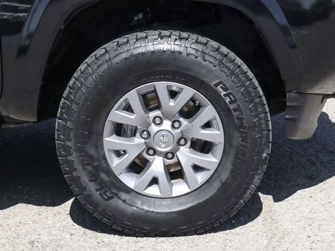 Used 2019 Toyota Tacoma SR5 RWD image 42