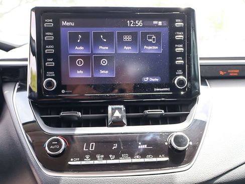 Used 2021 Toyota Corolla LE FWD image 44