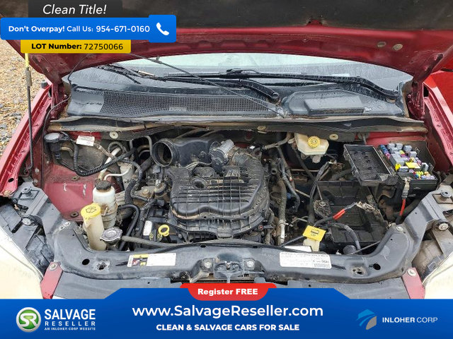 Used 2013 Chrysler Town & Country Touring FWD image 16