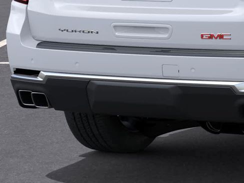 New 2026 GMC Yukon Denali w/ Denali Reserve Package AWD/4WD image 14