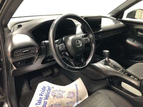 Used 2025 Honda HR-V Sport image 18