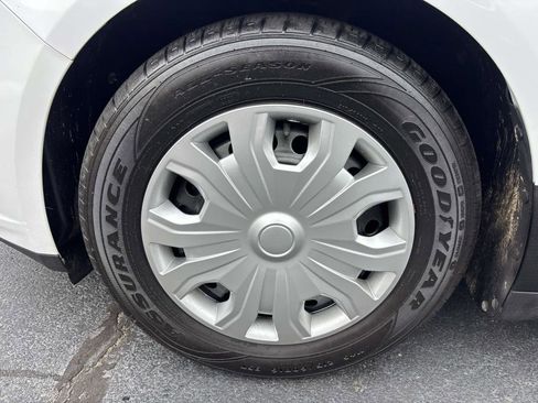 Used 2014 Ford Fusion S image 32