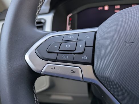 Used 2021 Volkswagen Atlas SEL image 24