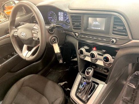 Used 2019 Hyundai Elantra SE w/ Cargo Package image 18