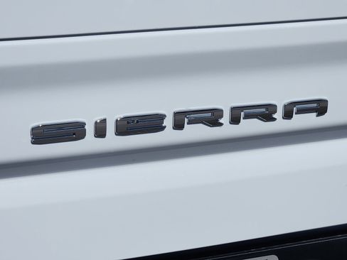 New 2026 GMC Sierra 1500 SLT w/ SLT Premium Package image 12