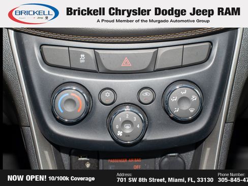 Used 2020 Chevrolet Trax LT w/ LT Convenience Package image 21