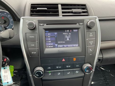 Used 2017 Toyota Camry LE FWD image 27
