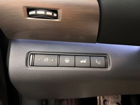 Used 2023 Nissan Pathfinder Platinum AWD/4WD image 27