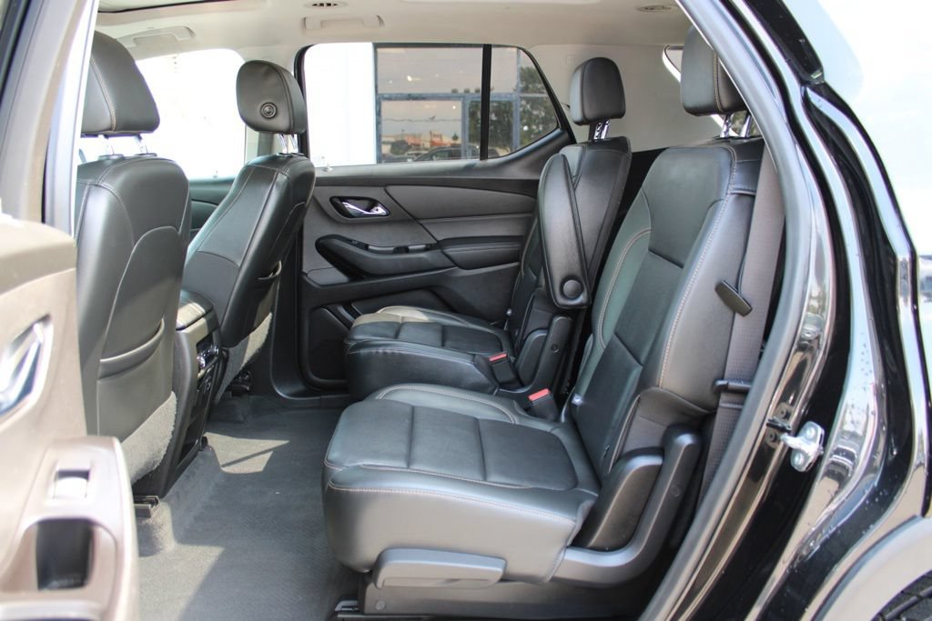 Used 2019 Chevrolet Traverse LT w/ LT Premium Package AWD/4WD image 11