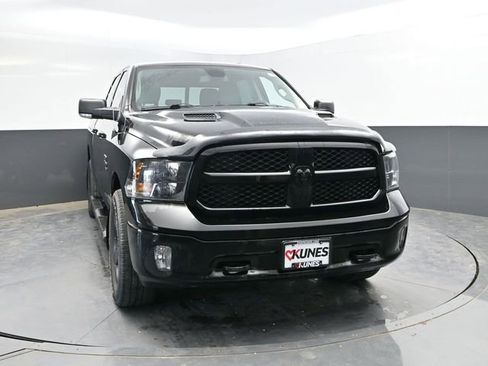 Used 2021 RAM 1500 Classic SLT w/ Electronics Convenience Group AWD/4WD image 2