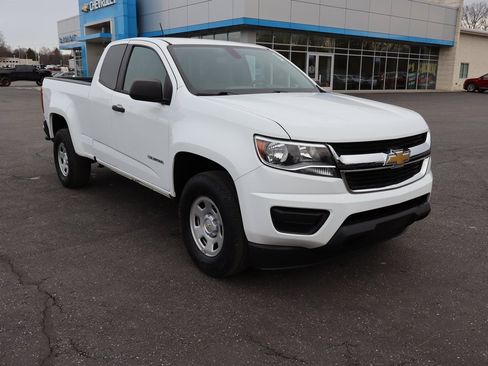 Used 2020 Chevrolet Colorado W/T image 2