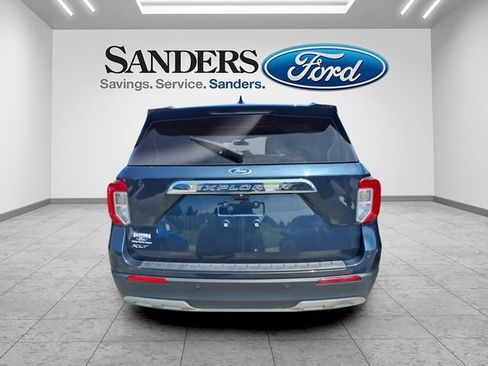 Used 2024 Ford Explorer XLT w/ Equipment Group 202A RWD image 3