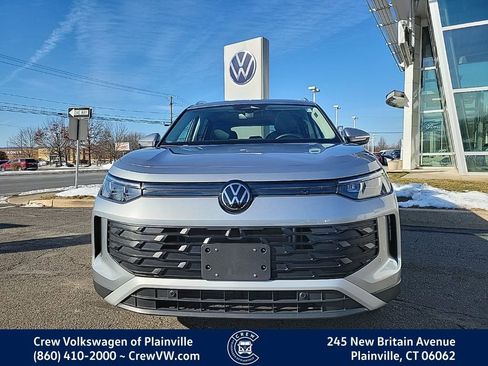 Certified 2025 Volkswagen Tiguan SE image 22