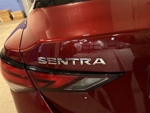 Used 2020 Nissan Sentra SV image 24