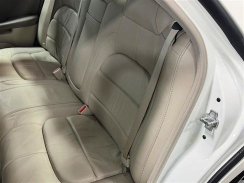 Used 2005 Cadillac De Ville Premium FWD image 13