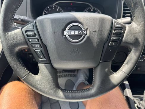 Used 2023 Nissan Frontier SV w/ SV Convenience Package RWD image 17