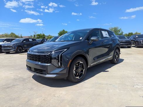New 2026 Kia Sportage EX FWD image 4