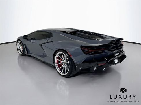 Used 2024 Lamborghini Revuelto AWD/4WD image 8