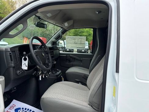 New 2026 Chevrolet Express 2500 w/ Driver Convenience Package RWD image 19