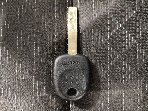 Used 2023 Kia Rio S image 32