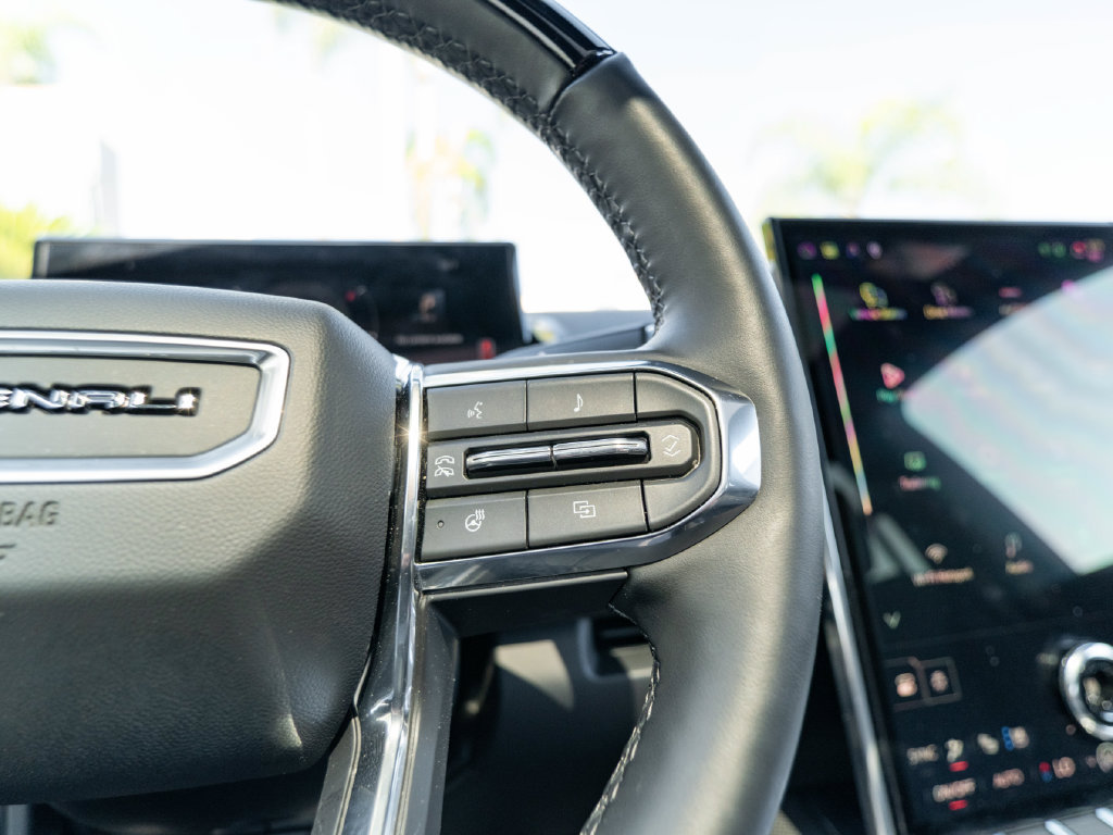 Used 2025 GMC Sierra EV Denali AWD/4WD image 18