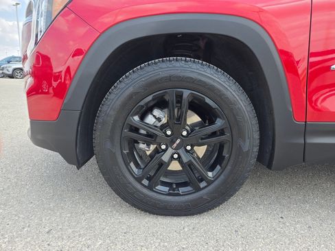 Used 2024 GMC Terrain AT4 image 24