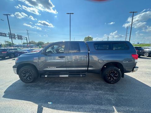 Used 2010 Toyota Tundra 4x4 Double Cab image 2