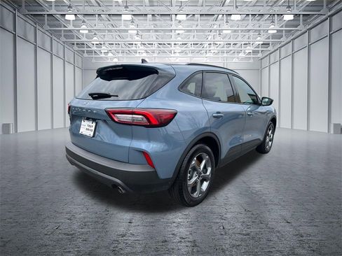 Used 2025 Ford Escape ST-Line image 7