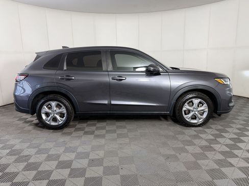 Used 2023 Honda HR-V LX image 8