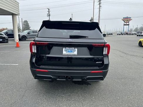 New 2025 Ford Explorer ST-Line image 4