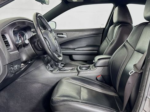 Used 2022 Dodge Charger SXT w/ Leather Interior Group RWD image 8