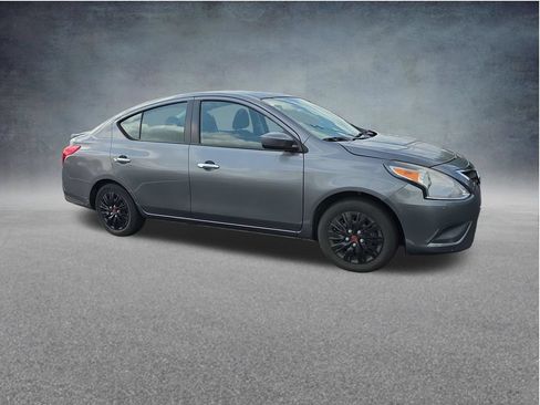 Used 2019 Nissan Versa SV FWD image 2