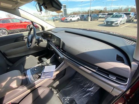 New 2026 Kia Carnival image 32