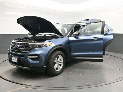 Used 2020 Ford Explorer XLT w/ Equipment Group 202A image 35