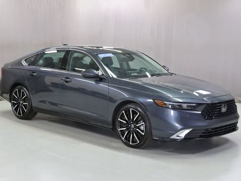 Certified 2023 Honda Accord Touring image 1