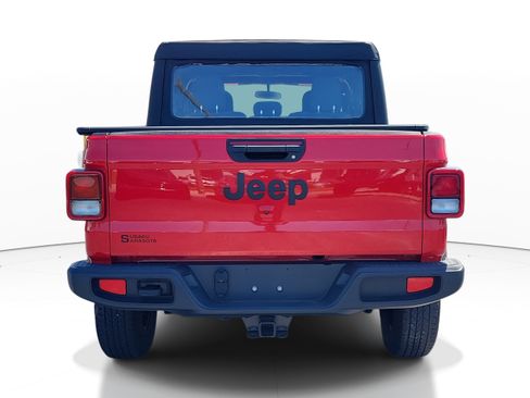 Used 2023 Jeep Gladiator Sport image 5