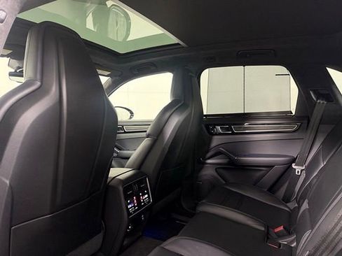 Used 2023 Porsche Cayenne GTS image 19