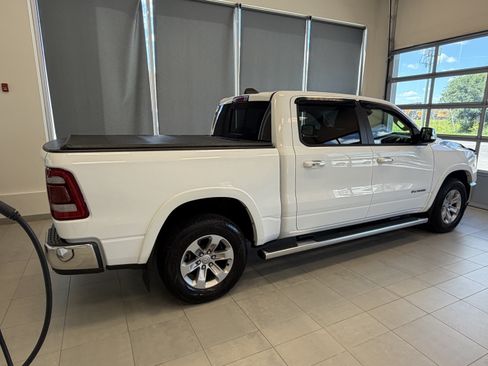 Used 2022 RAM 1500 Laramie AWD/4WD image 3