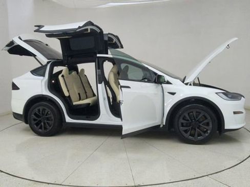 Used 2024 Tesla Model X AWD/4WD image 69